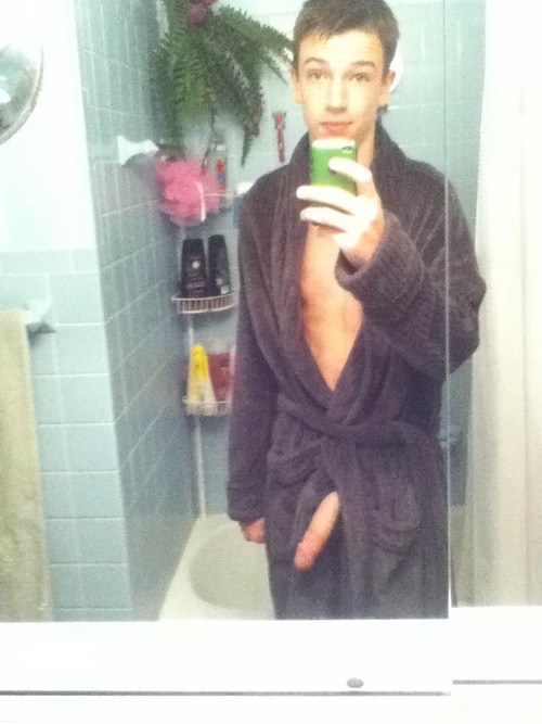 self mirror photos of cute teen boys